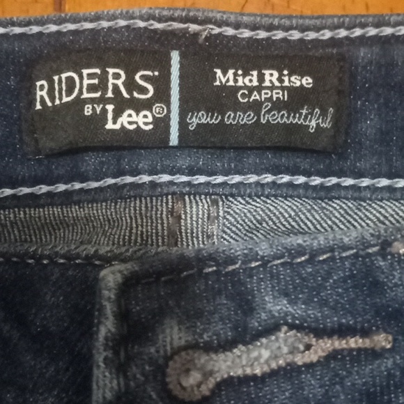 Riders by Lee Mid-Rise Capri Jeans - Picture 2 of 4